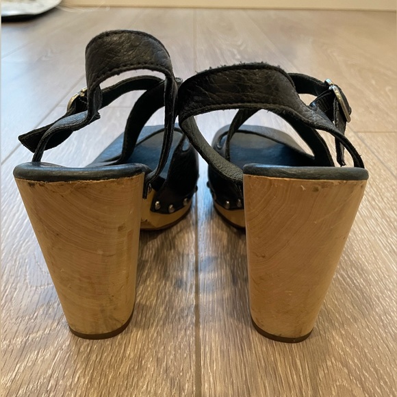 Ugg strappy studded heels - Picture 5 of 8